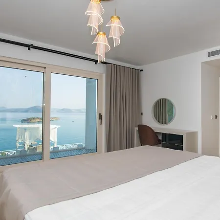 Bodrum'da Denize Sifir Muhtesem Boss 2 Villa Milas