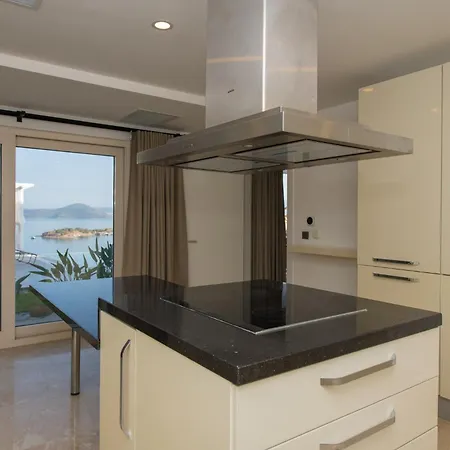 Bodrum'da Denize Sifir Muhtesem Boss 2 فيلة *