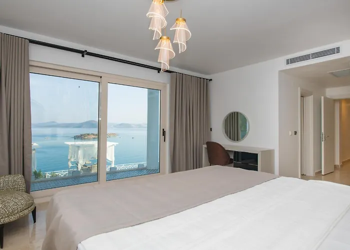 Bodrum'da Denize Sifir Muhtesem Boss 2 Villa Milas